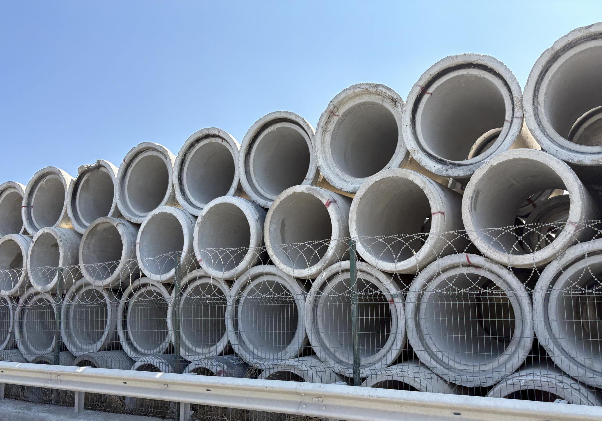 Stacked reinforced concrete culverts